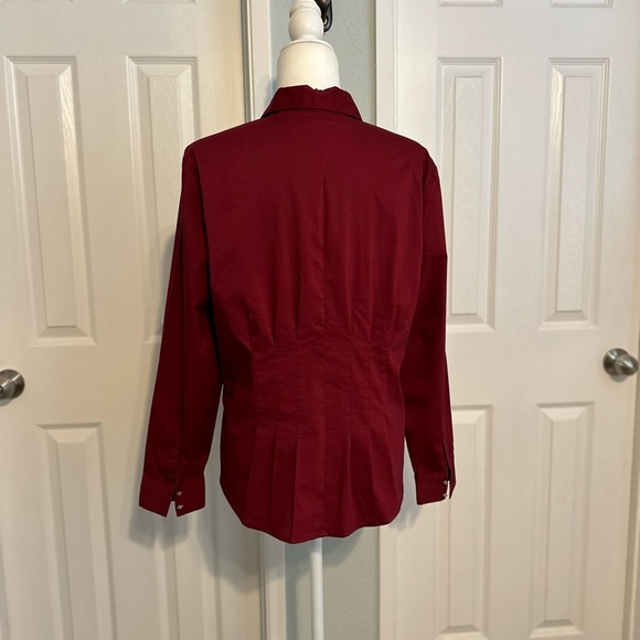 New York and Co Burgundy Button Down Shirt with Rhinestone Buttons Size Large - Picture 6 of 6